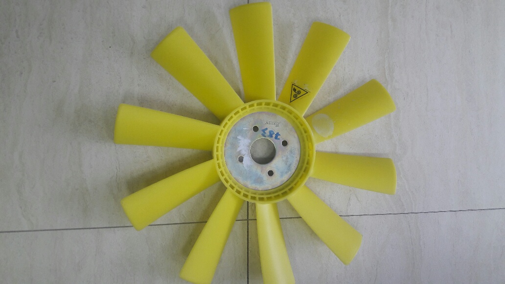 Крыльчатка вентилятора 236-1308012-А4 (пластик) внутр.50мм наруж.540мм универс. 10 лоп."ЯЗТО"