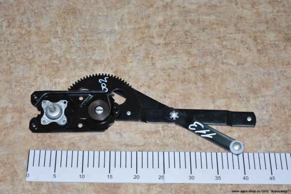 Стеклоподъемник правый 700.67.08.390 ст.обр. 