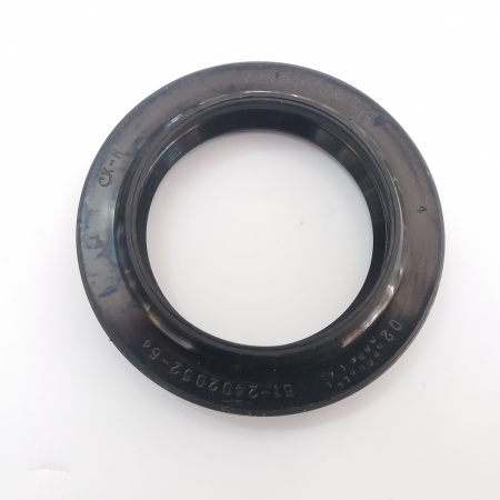 55-82-10-15.5 сальник 51-2402052 хв. "Чайковский"