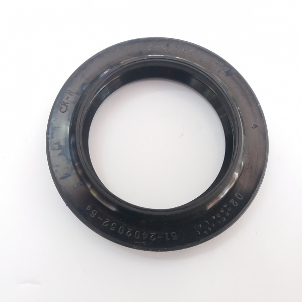 55-82-10-15.5 сальник 51-2402052 хв. "Чайковский"