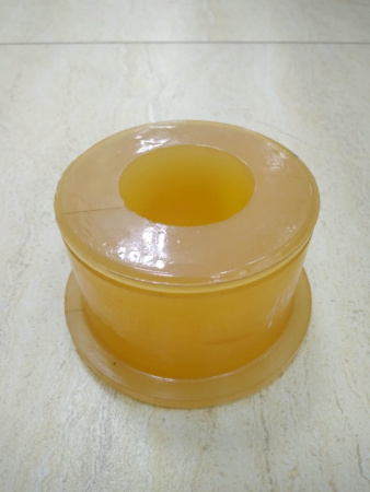 Втулка стабилизатора МАЗ 54321-2916030 ,полиуретан(45,5*88,2*62) "Б-во"