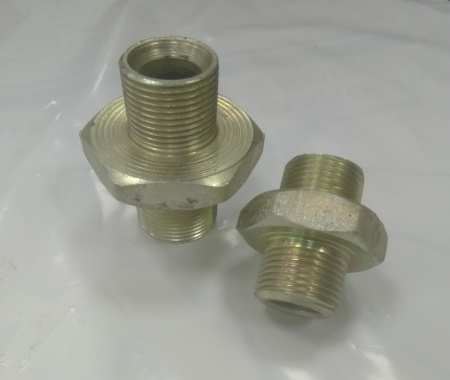 Штуцер г/расределителя Р-80 S41