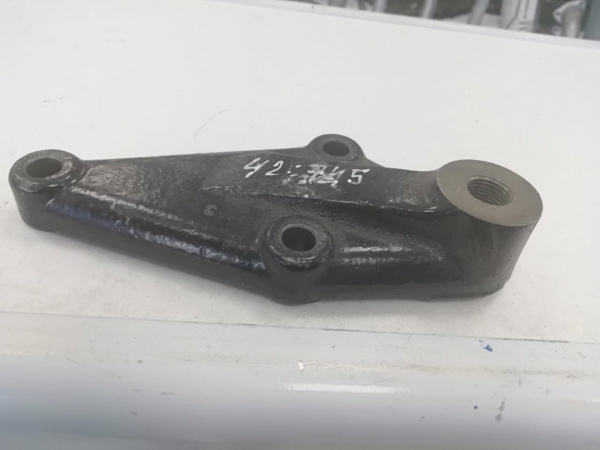 Кронштейн передней опоры двиг. лев. 3160-20-1001015-1 "УАЗ"