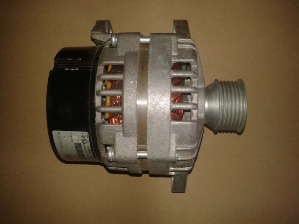 Генератор МАЗ 3252.3771-50  двиг.ЯМЗ-656,658 с августа 2009г.двухлапый  6ручьев 90А "БАТЭ"