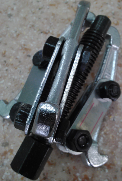 Съемник механический  75мм тройной  525205