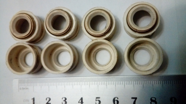 Сальники клап МТЗ 240-1007020 к-т "Б-во"