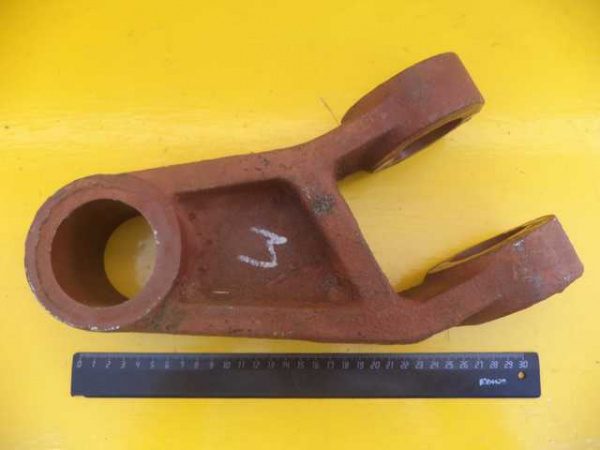 Рычаг нижний механизма навески 700.46.28.097 