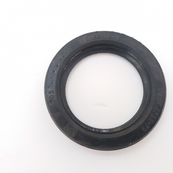 52-72 сальник п/о ГАЗ-24 12-2401060 "Чайковский"