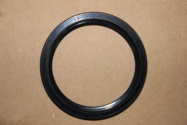 120-146-12 сальник "Чайковский"