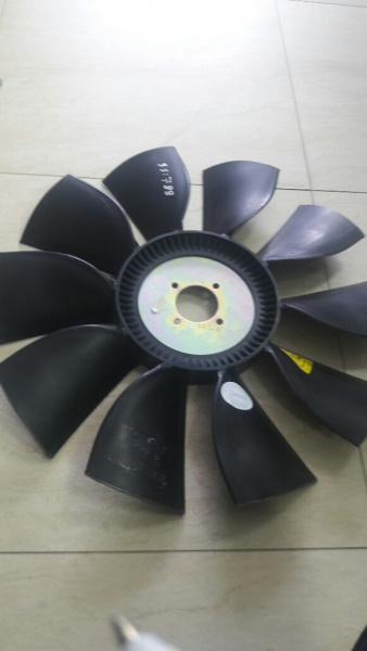 Крыльчатка вентилятора 238БЕ-1308012-У (пластик) d=65мм D-600мм универсал. 10 лоп."Ярославль"