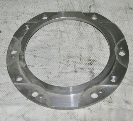 Крышка заднего подшипника перв.вала КПП КамАЗ 154-1701040