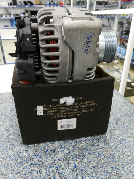 Генератор КамАЗ 3242.3771  EURO-3 и выше 110 А, 6 ручьев  шкив 70мм. "БАТЭ" 