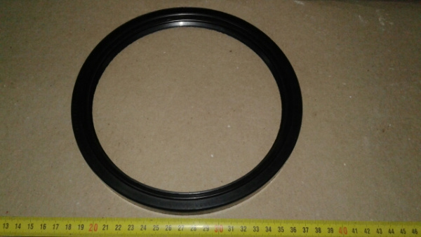 180-208 сальник К-700 "Чайковский"